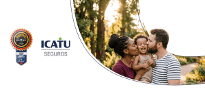 imagem da família diversa se abraçando com o selo do prêmio mesc e o logo da icatu seguros